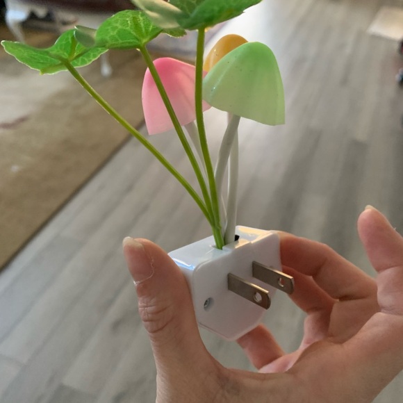 Led mushroom nightlight - Picture 5 of 7